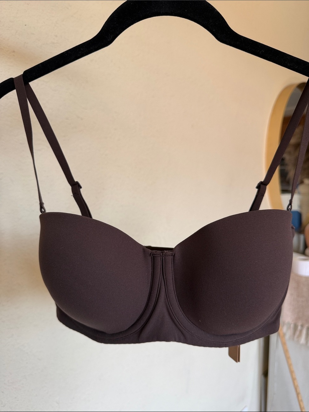 SKIMS‎ FITS EVERYBODY STRAPLESS BRA ESPRESSO 32DD